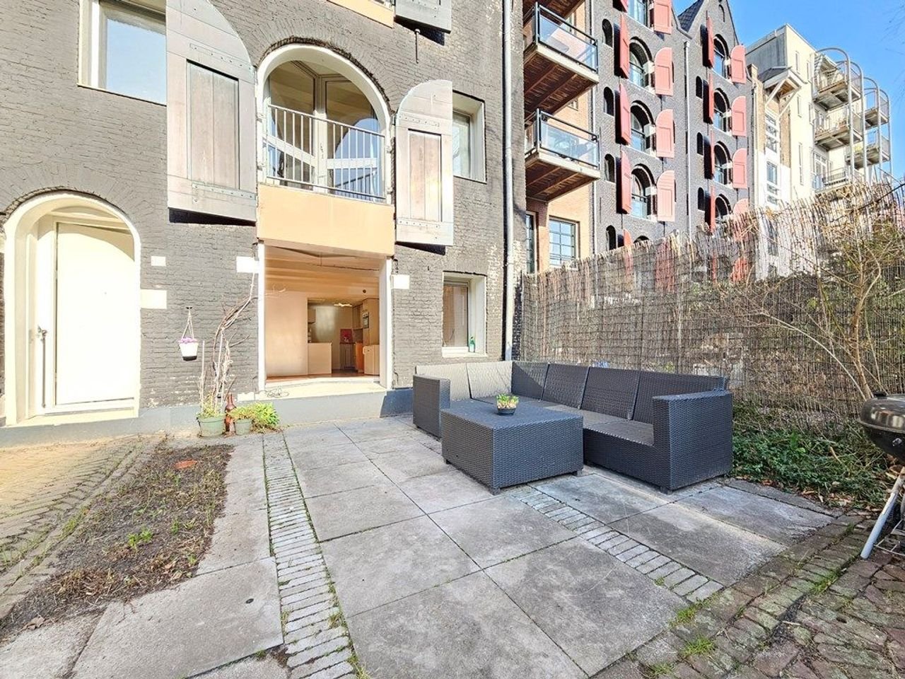 Monumentaal pakhuis met tuin aan water - Afbeelding 15