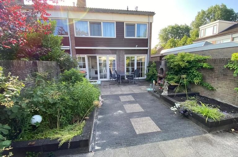 Ruime hoekwoning in rustig hofje - Afbeelding 6