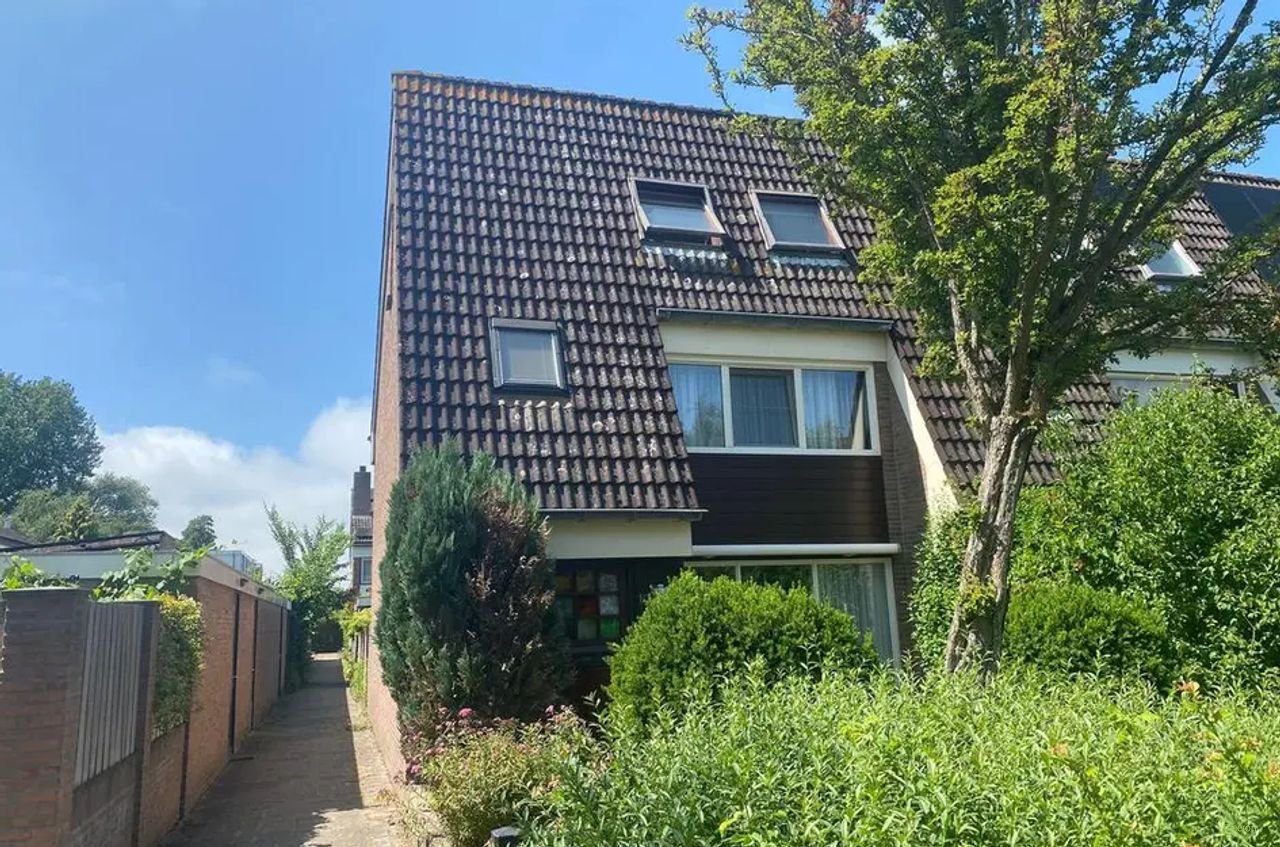 Ruime hoekwoning in rustig hofje - Afbeelding 2