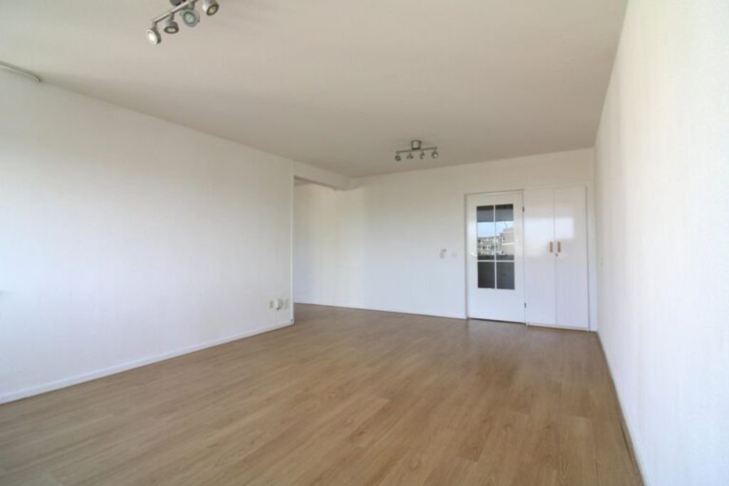 Royaal appartement met uitzicht op de 8e etage - Afbeelding 3