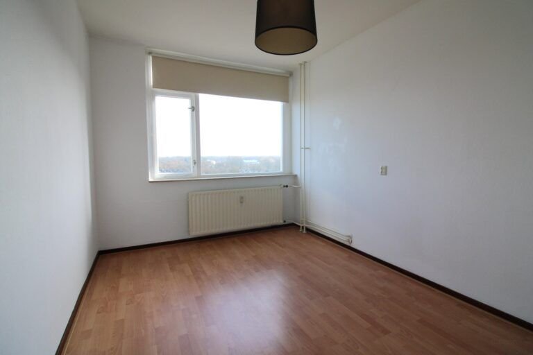 Royaal appartement met uitzicht op de 8e etage - Afbeelding 9