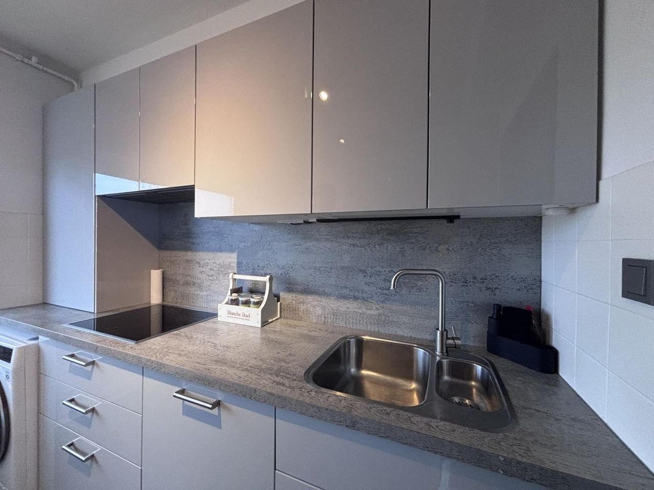 Apartment with two balconies in Scharn - Image 10