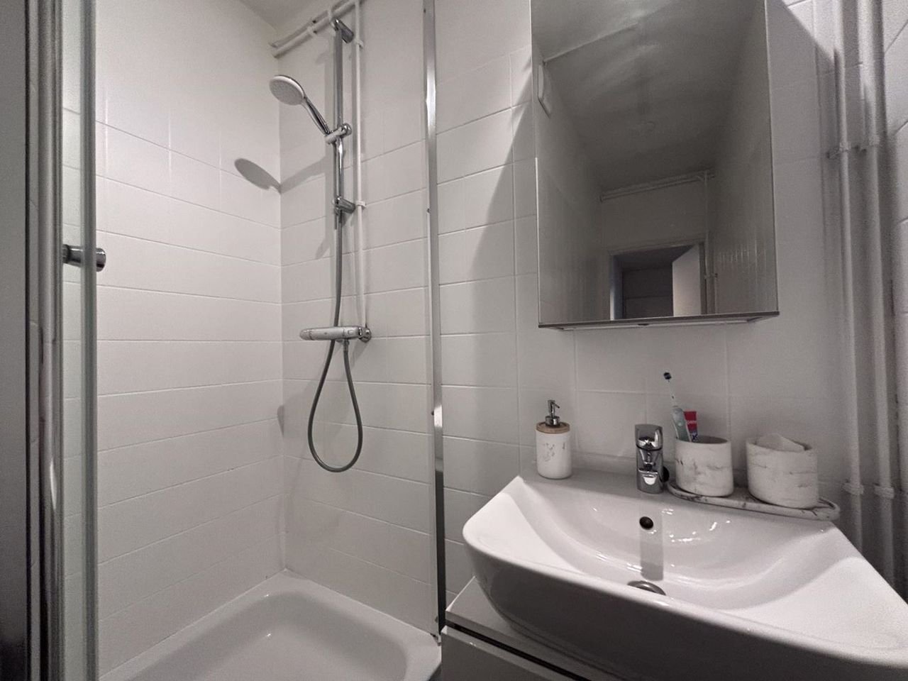 Apartment with two balconies in Scharn - Image 15