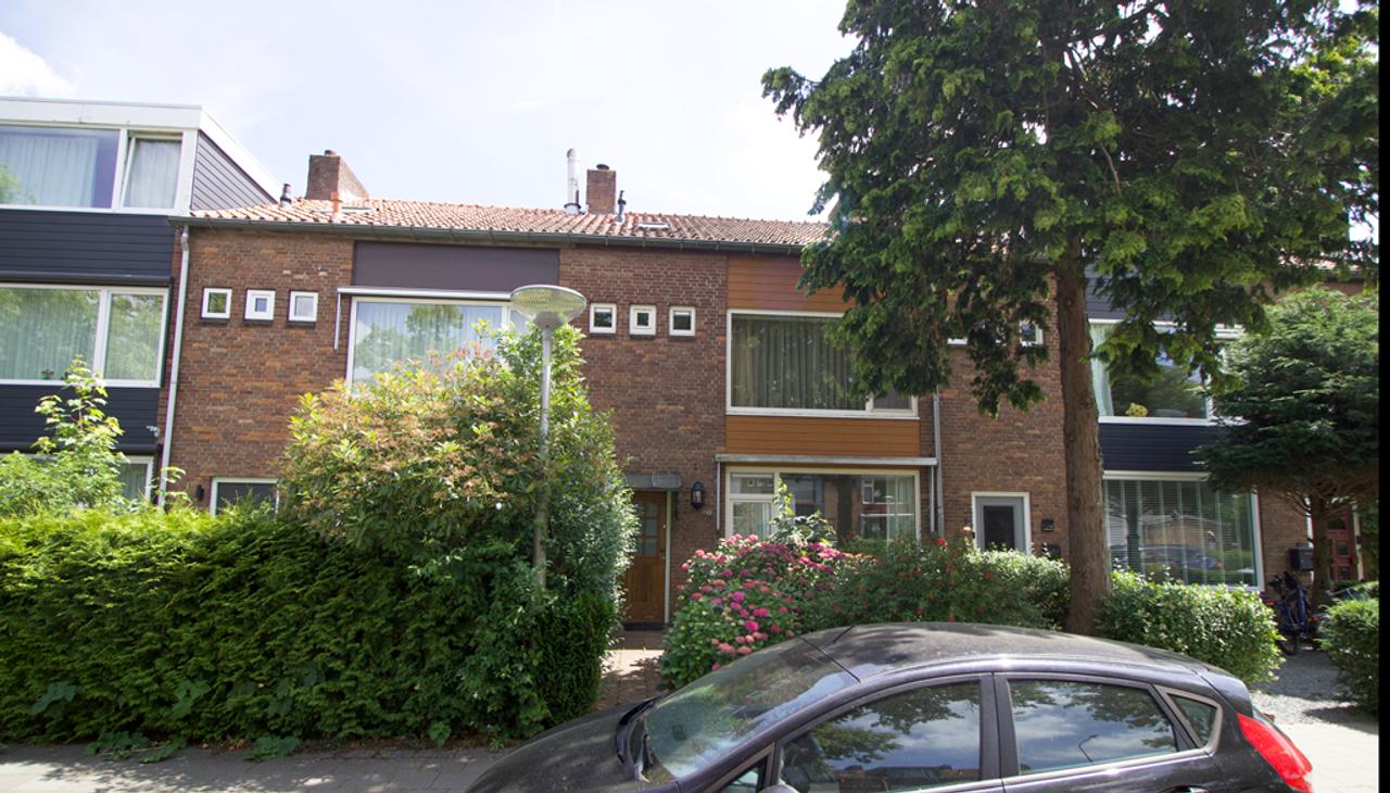 119 m2 gezinswoning met tuin in Amstelveen - Afbeelding 1