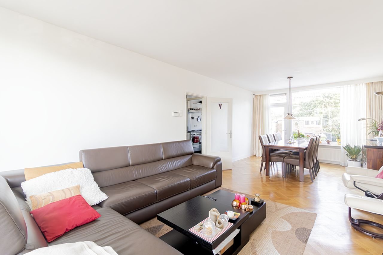 Ruim gezinshuis aan de Rembrandtweg - Afbeelding 2