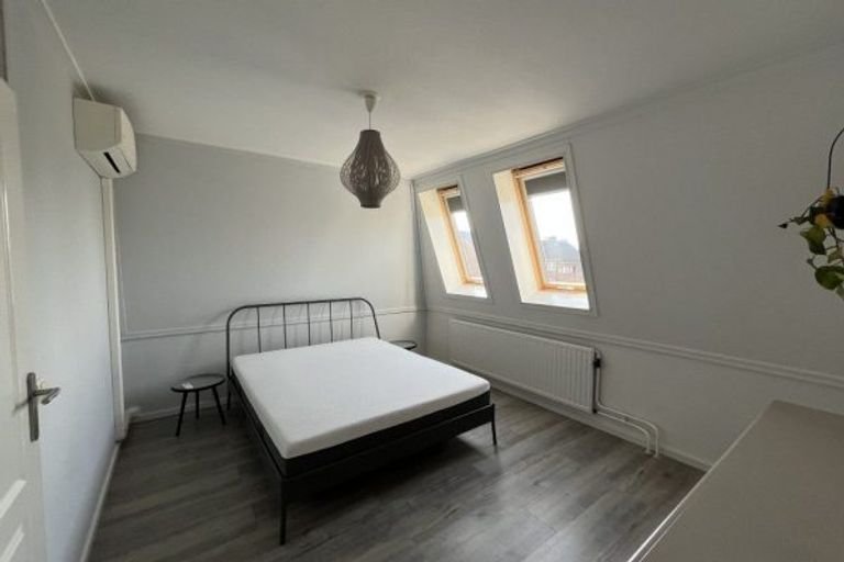 Hoekwoning met garage en zonnepanelen - Afbeelding 24