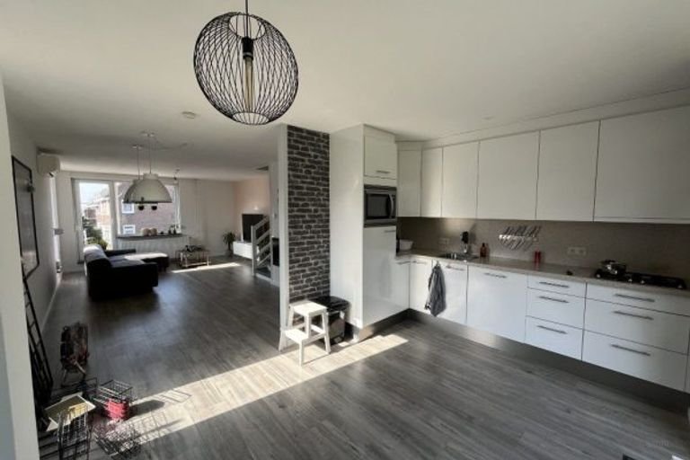 Hoekwoning met garage en zonnepanelen - Afbeelding 20