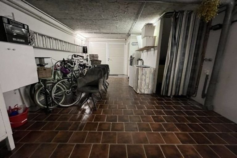 Hoekwoning met garage en zonnepanelen - Afbeelding 12