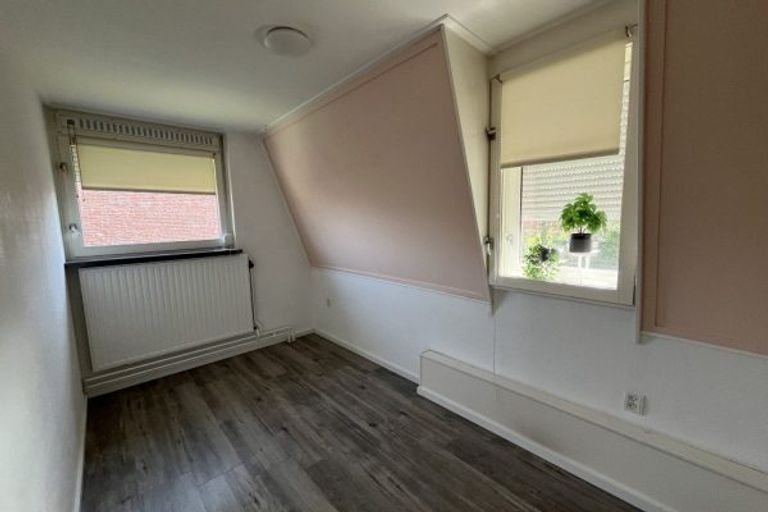 Hoekwoning met garage en zonnepanelen - Afbeelding 25