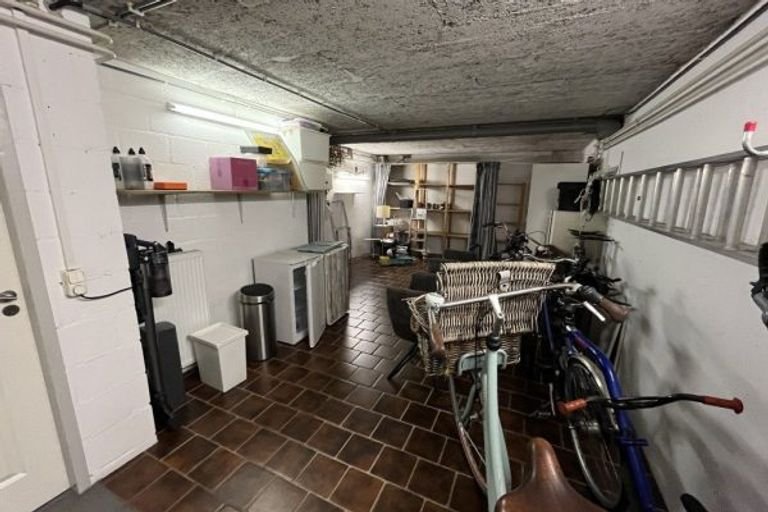 Hoekwoning met garage en zonnepanelen - Afbeelding 10