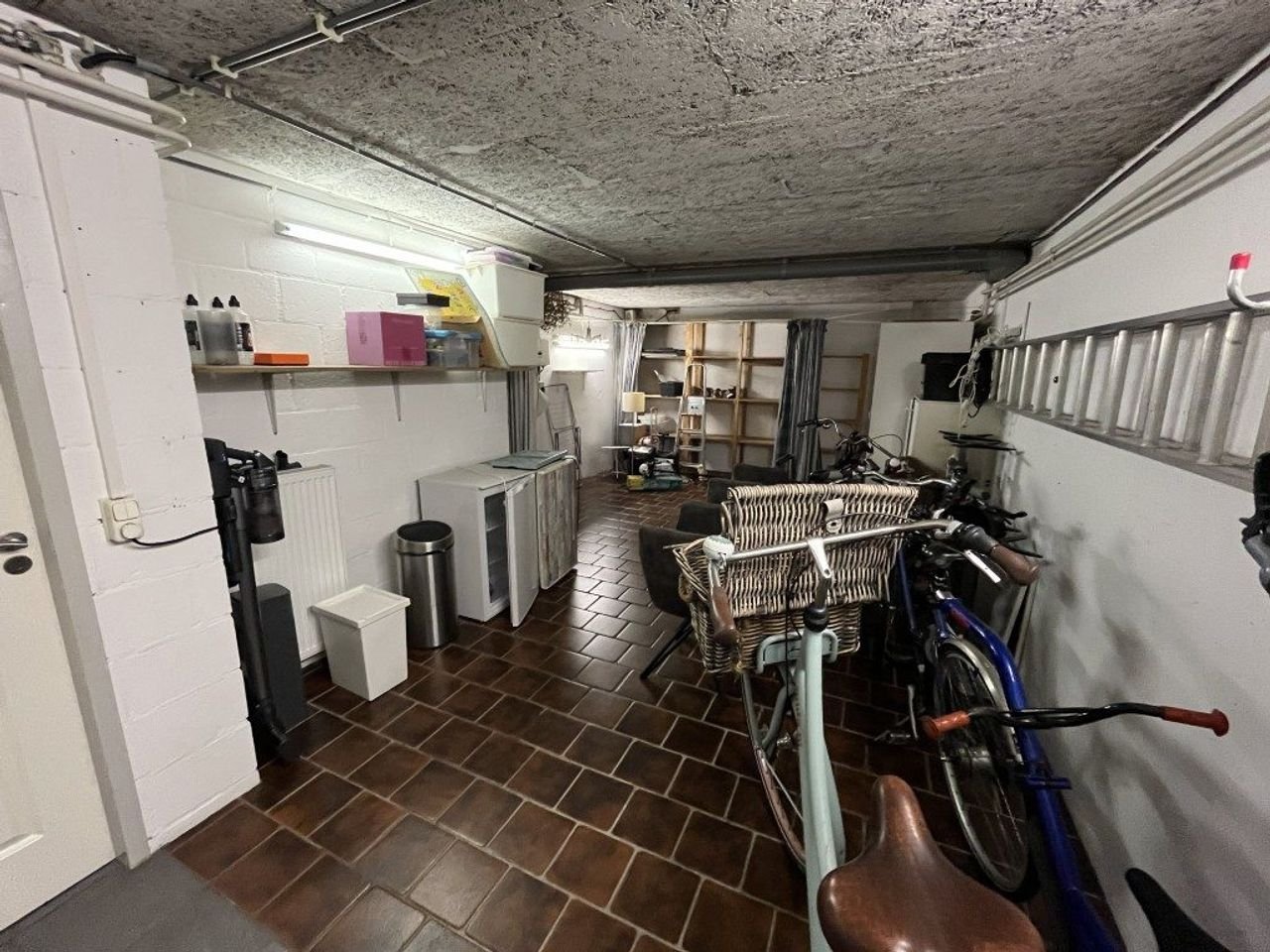 Hoekwoning met garage en zonnepanelen - Afbeelding 11