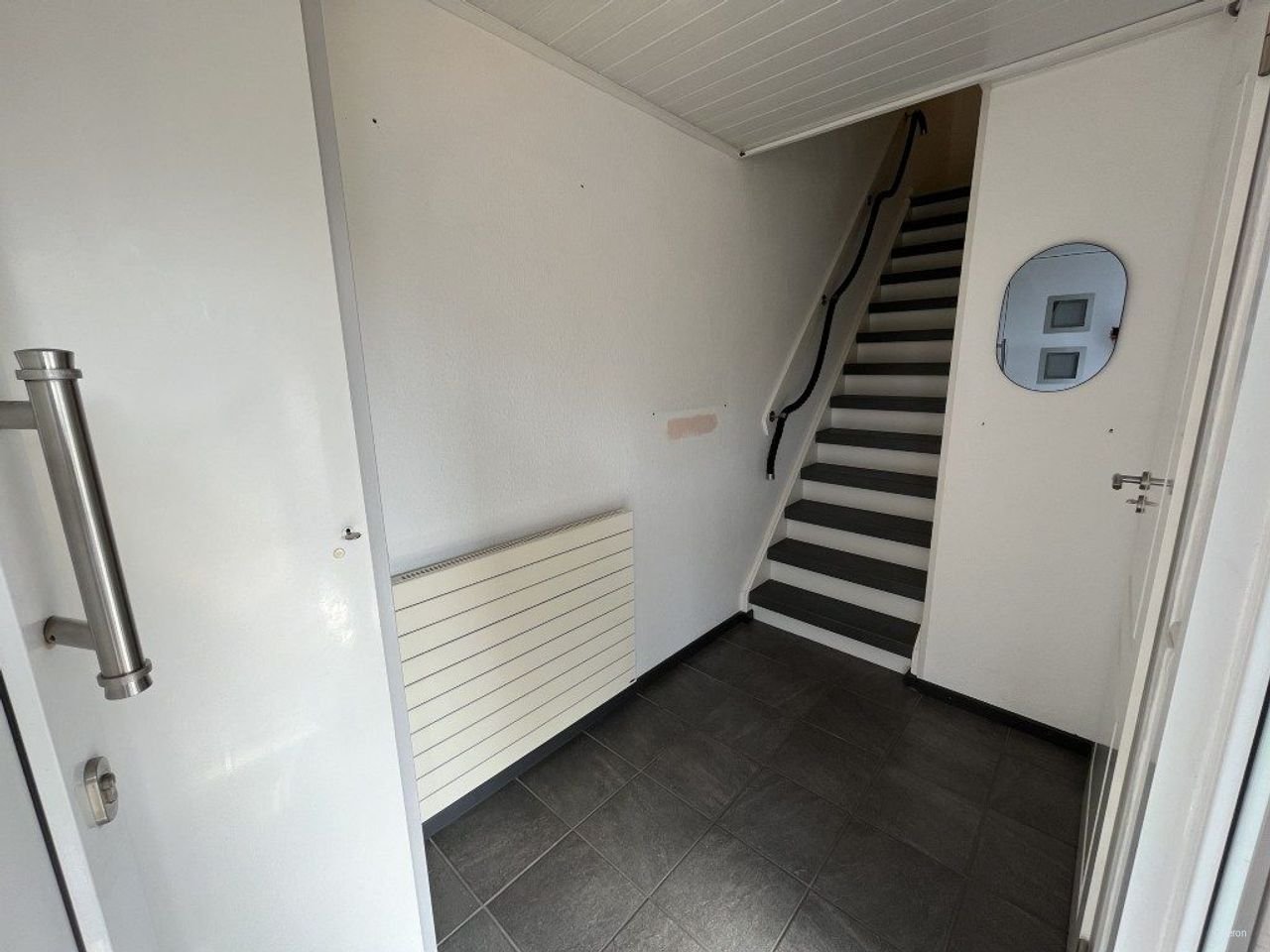 Hoekwoning met garage en zonnepanelen - Afbeelding 7