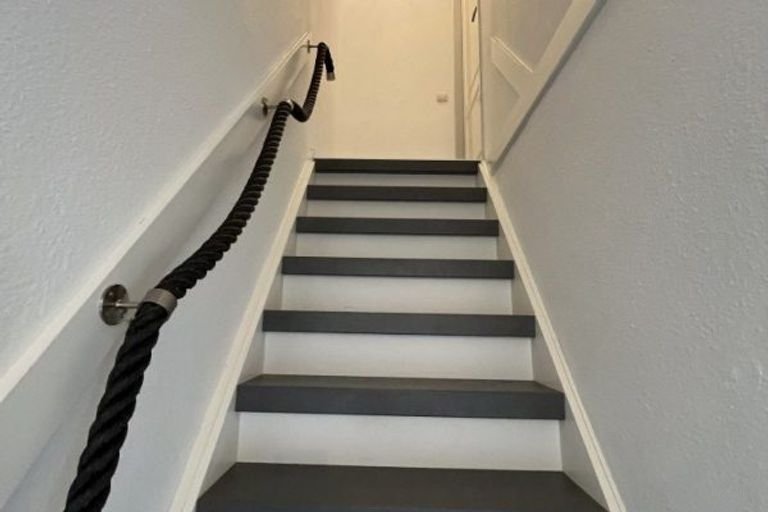 Hoekwoning met garage en zonnepanelen - Afbeelding 14