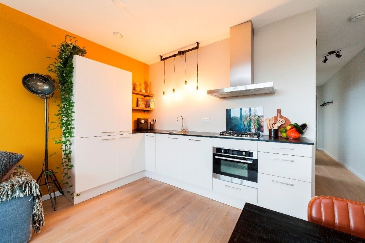 Hoge plafonds en balkon op zuid in Hoorn - Afbeelding 5