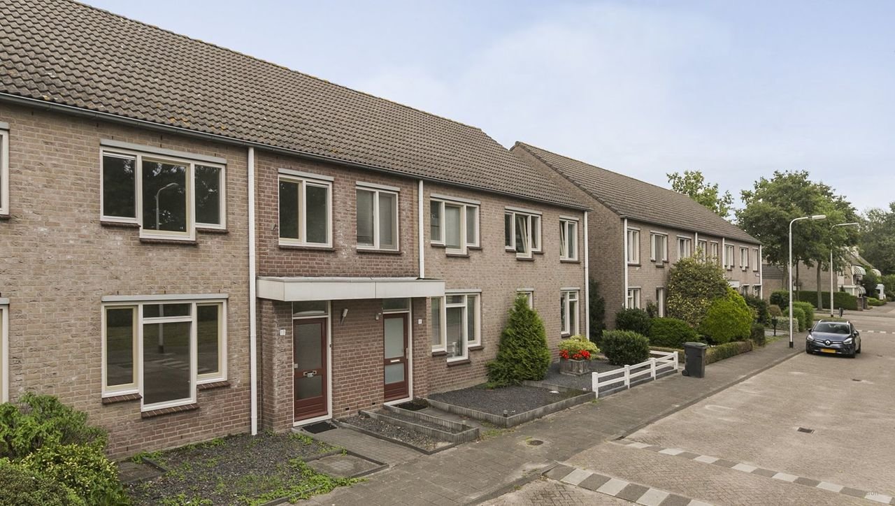 Ruime woning met tuin in Tilburg - Afbeelding 1
