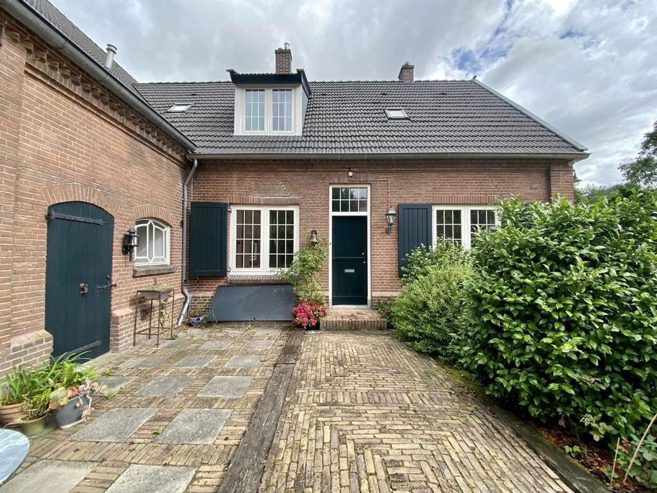 Vrijstaande woonboerderij aan de Waaldijk - Afbeelding 3