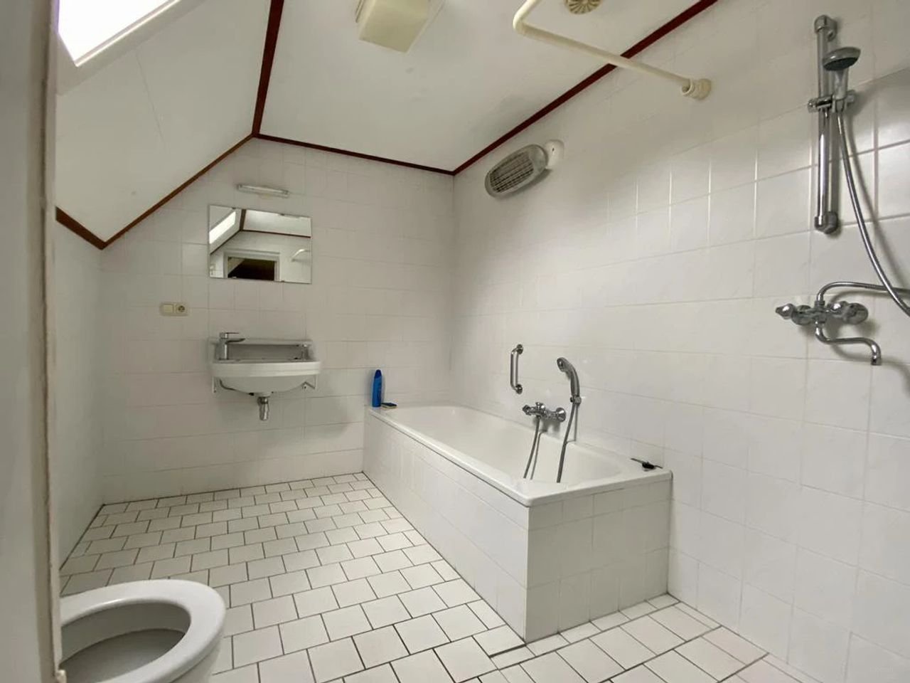 Vrijstaande woonboerderij aan de Waaldijk - Afbeelding 13