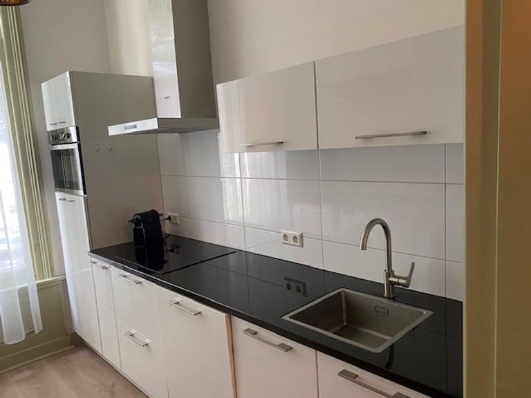 Gerenoveerd appartement met veranda in Arnhem - Afbeelding 6