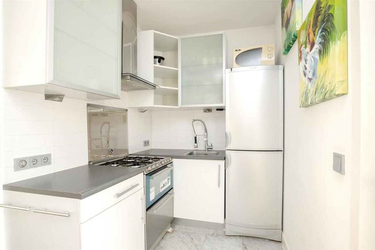 Gemeubileerd appartement met balkon in De Pijp - Afbeelding 9