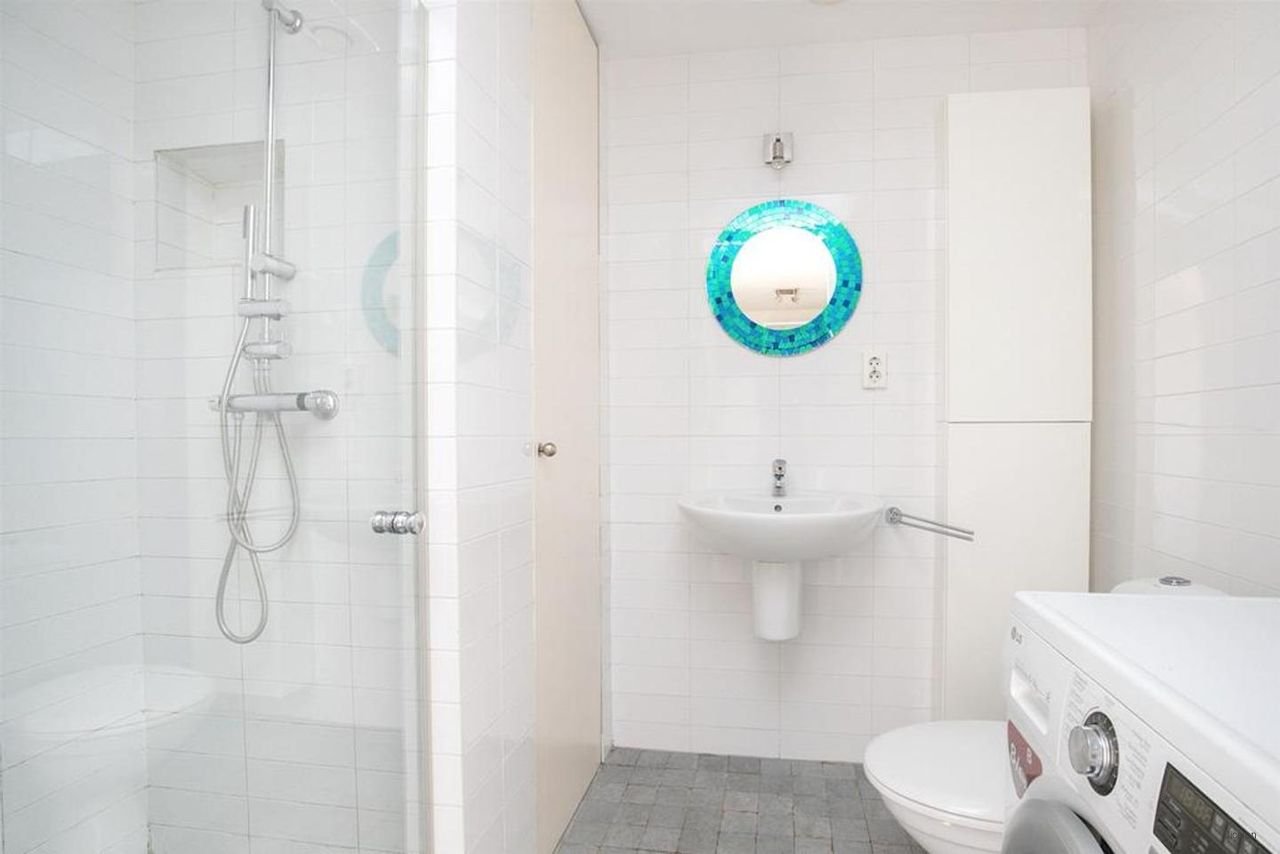 Gemeubileerd appartement met balkon in De Pijp - Afbeelding 13