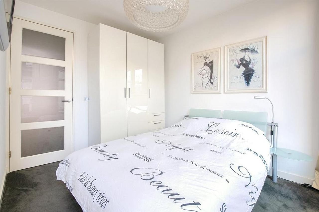 Gemeubileerd appartement met balkon in De Pijp - Afbeelding 12