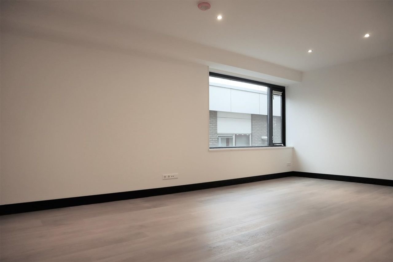 Moderne studio vlakbij station - Afbeelding 2