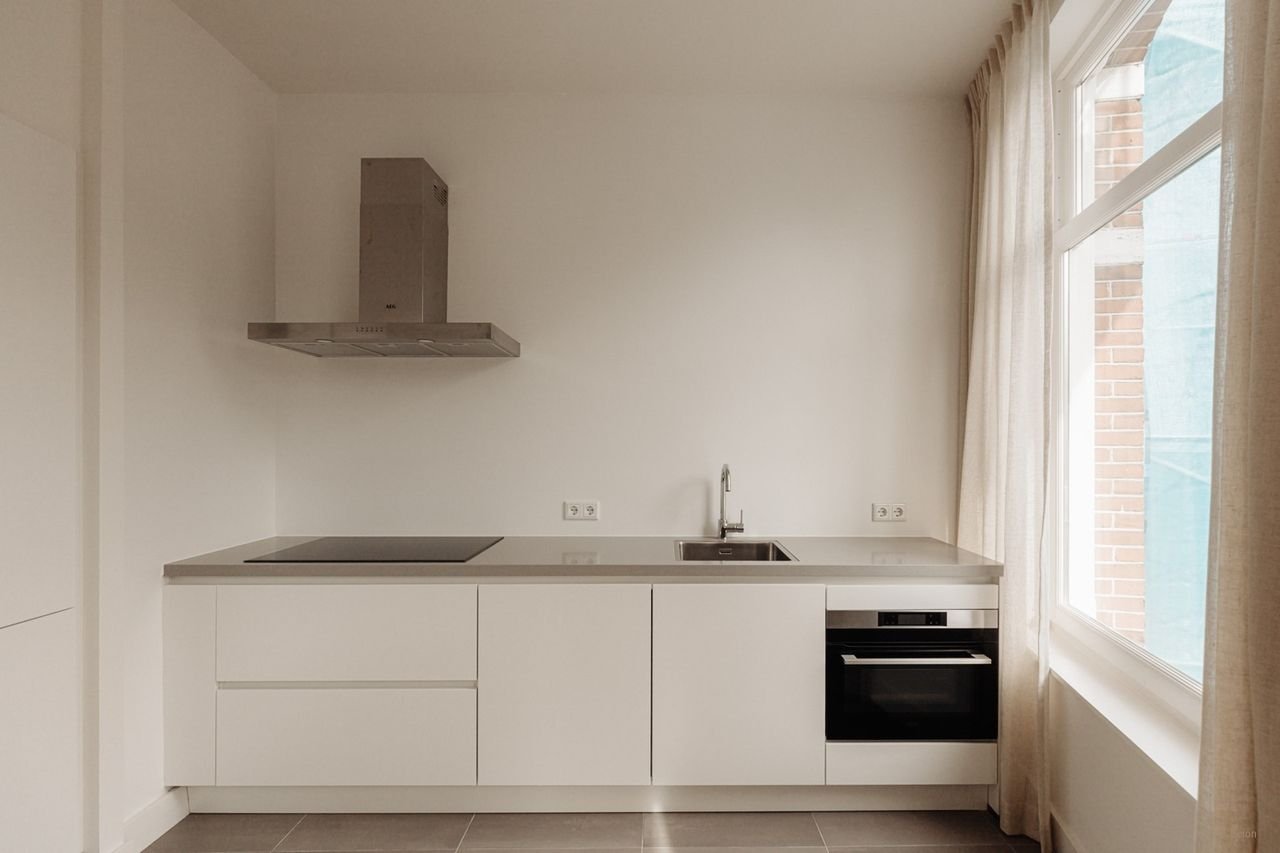 Gerenoveerd appartement met waterzicht aan de Nassaukade - Afbeelding 6