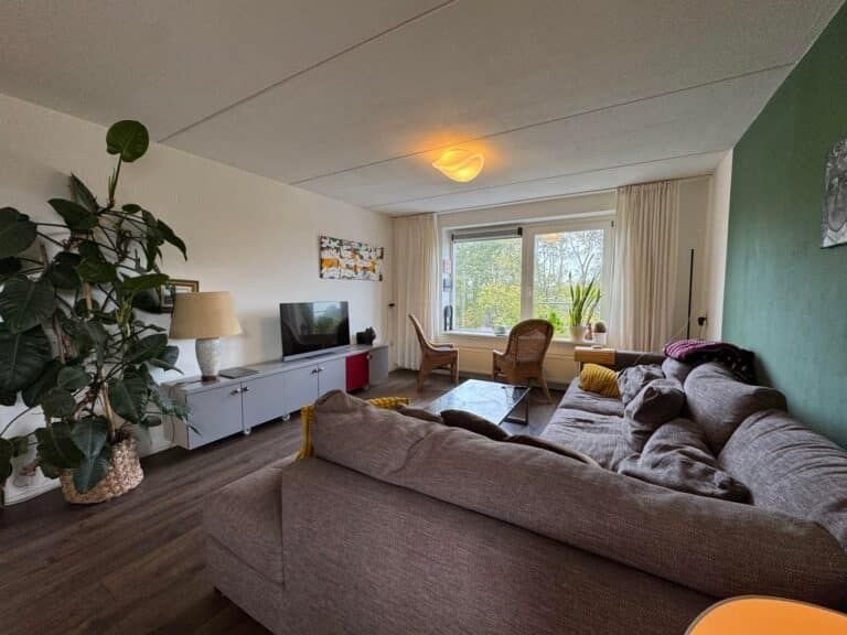 Gemeubileerd appartement met balkon - Afbeelding 8