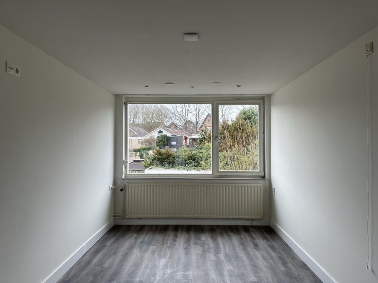 Tussenwoning met tuin in hartje Hoensbroek - Afbeelding 17