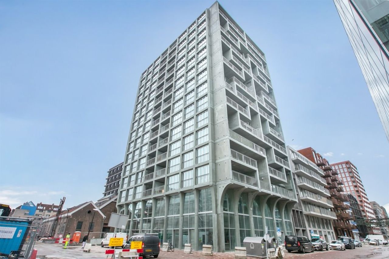 Appartement op 11 hoog met uitzicht en balkon - Afbeelding 12
