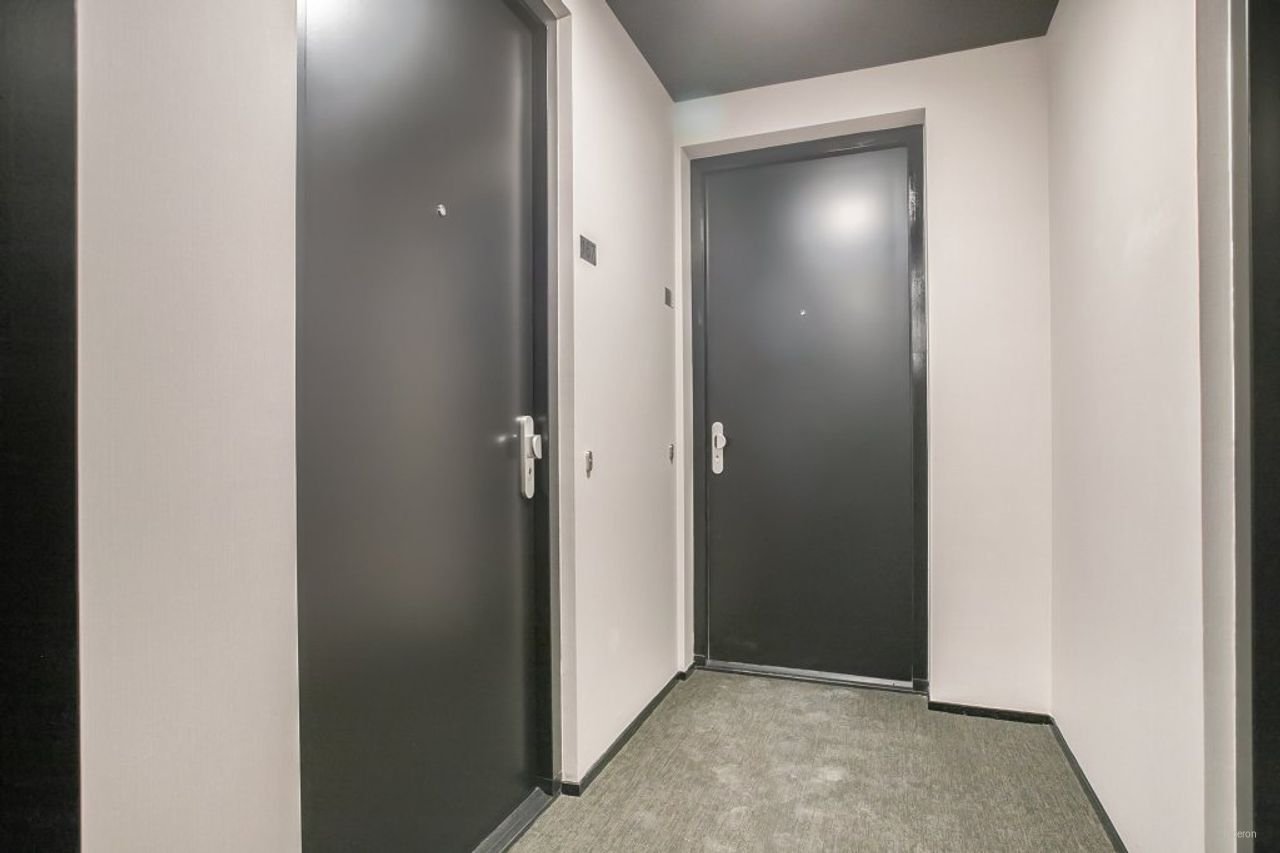 Appartement op 11 hoog met uitzicht en balkon - Afbeelding 15