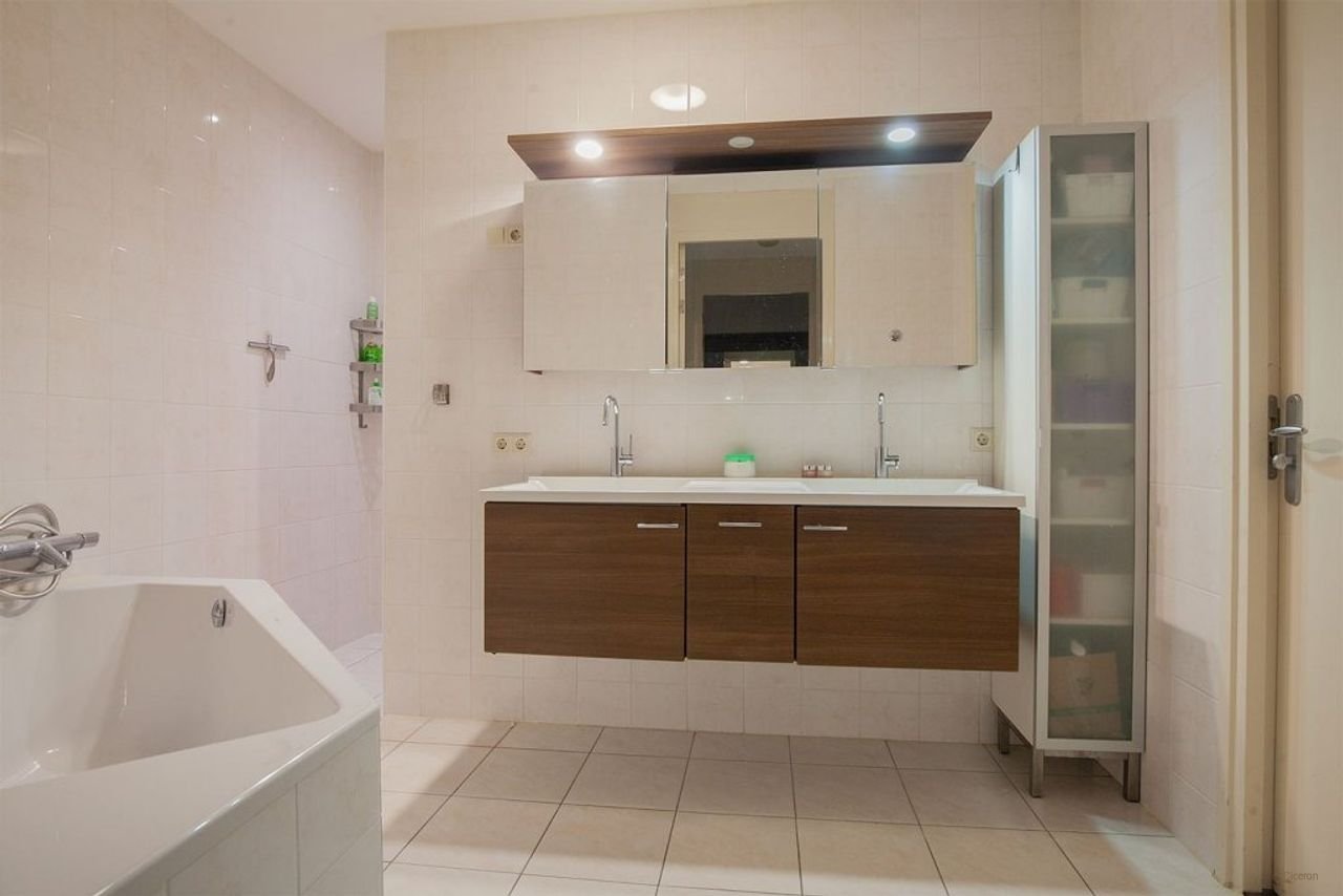 232 m² woonruimte in hartje Wouw - Afbeelding 33