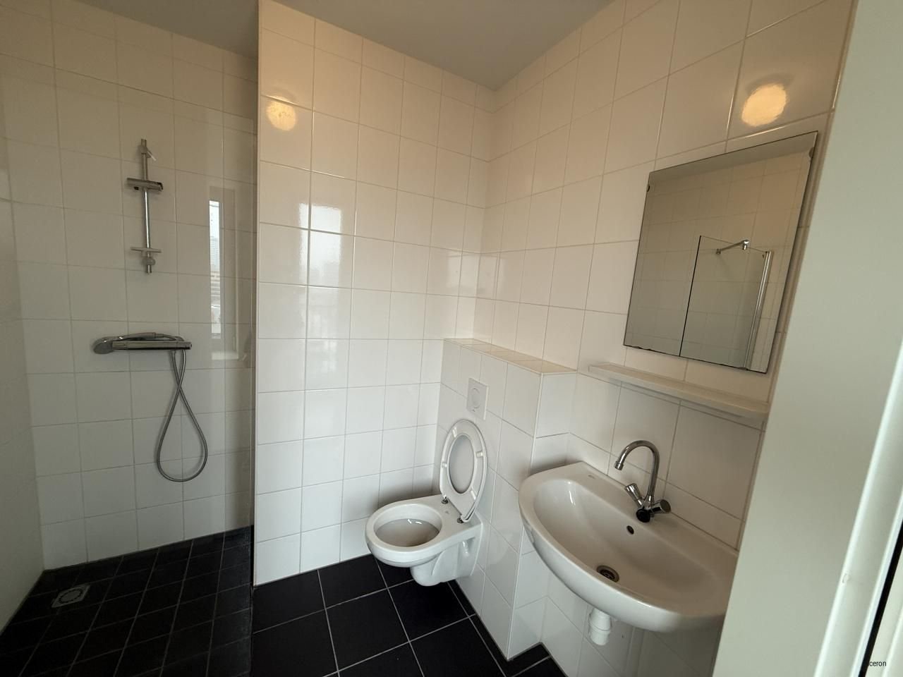 Moderne studio in Bijlmer Centrum - Afbeelding 7