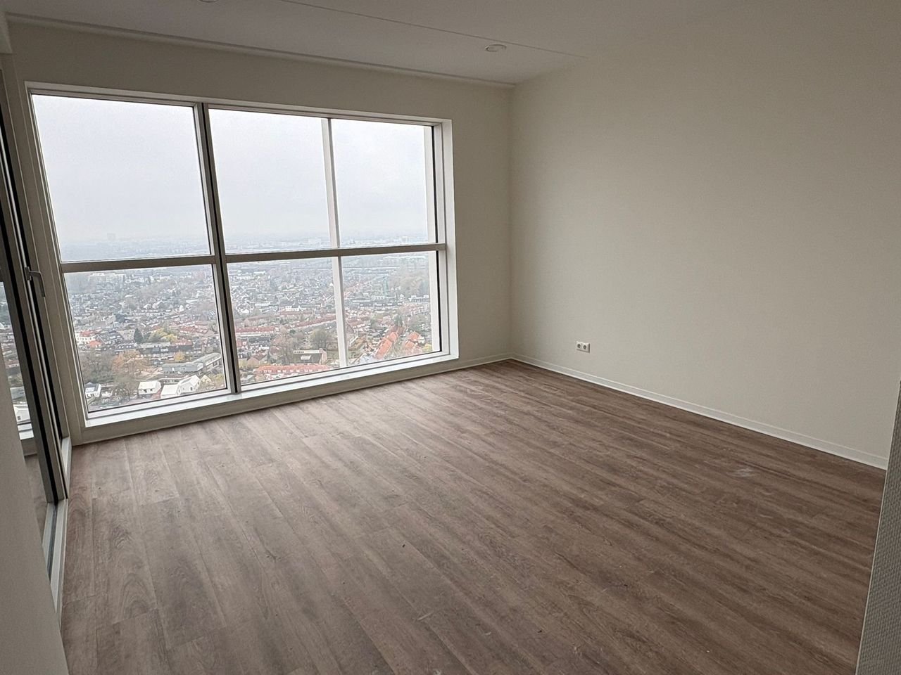 Penthouse op de 31e etage met weids uitzicht - Afbeelding 11