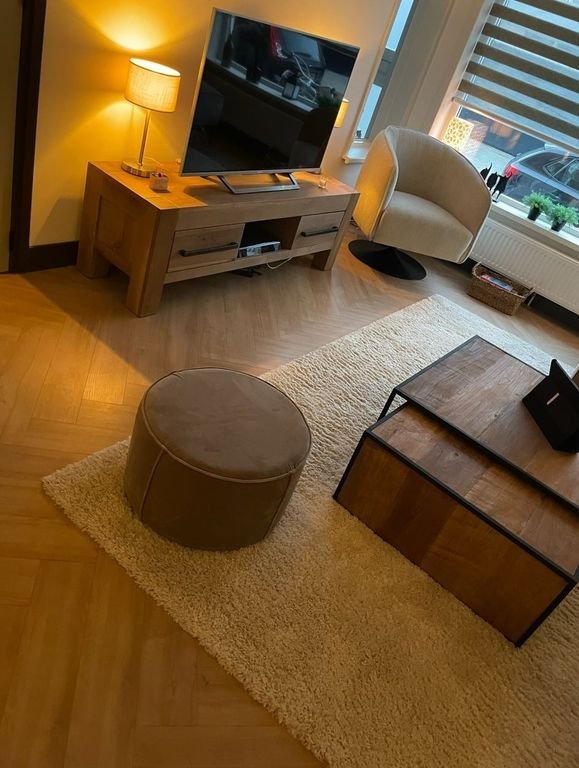 Ruim huis achter de boulevard - Afbeelding 4