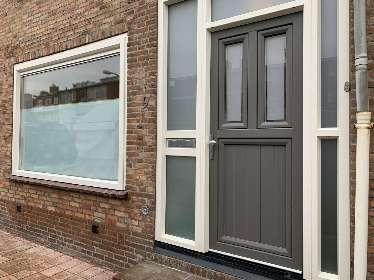 Ruim huis achter de boulevard - Afbeelding 2