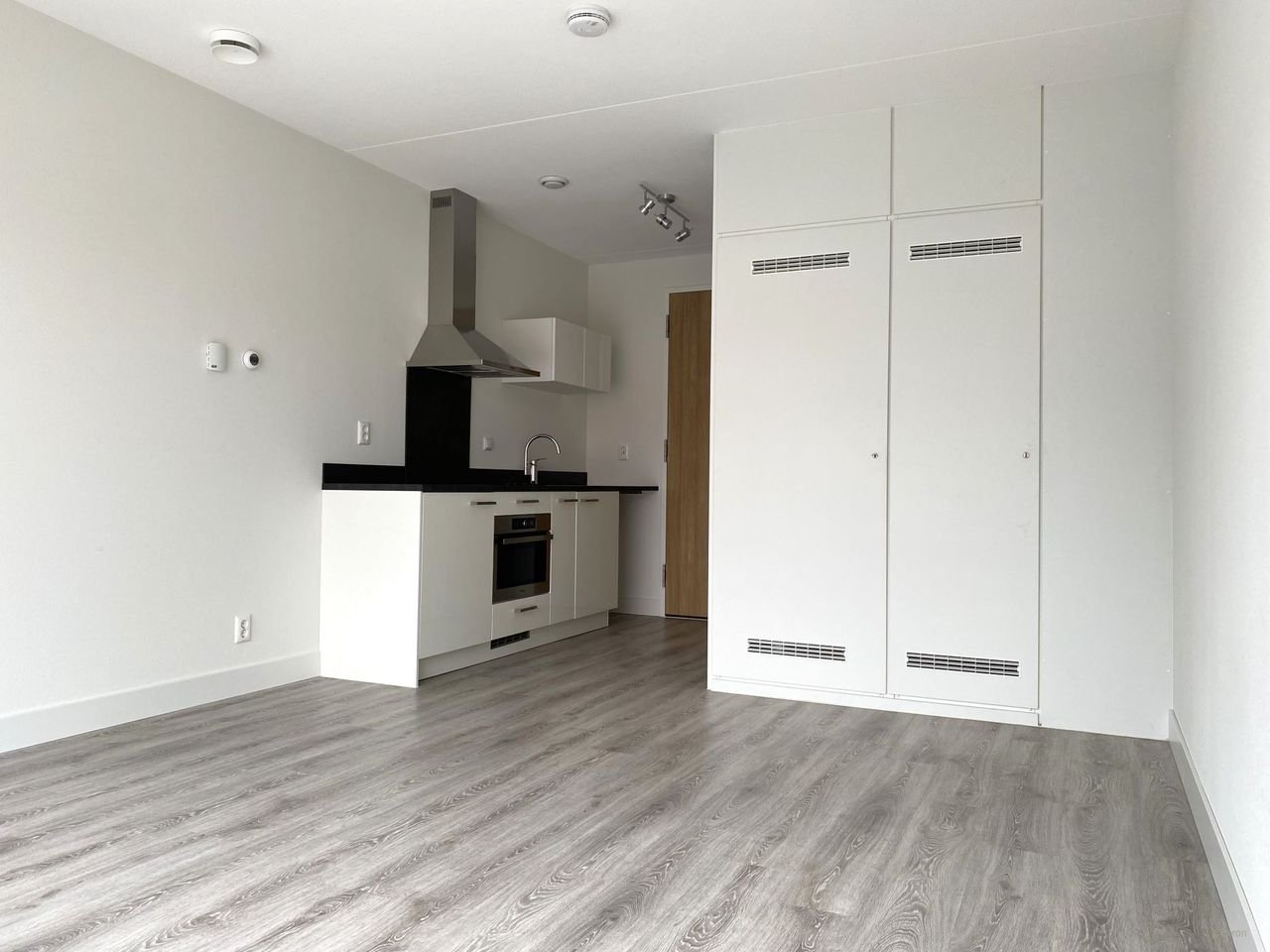 Moderne studio van 25 m² in haven van Scheveningen - Afbeelding 1