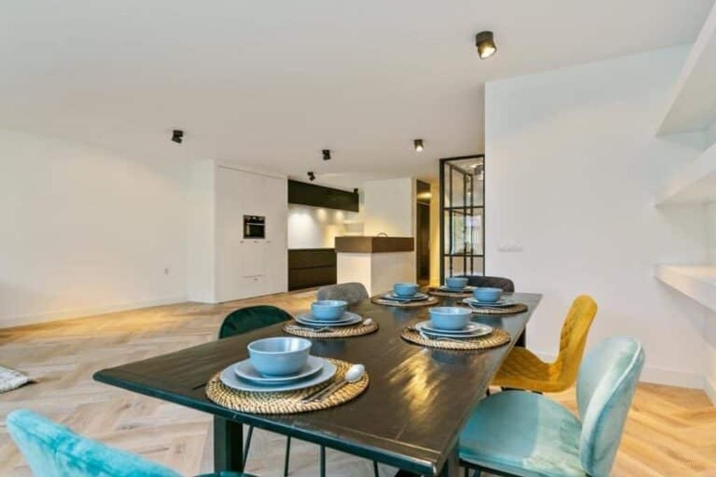 Riant appartement (130m²) met garage in centrum - Afbeelding 2