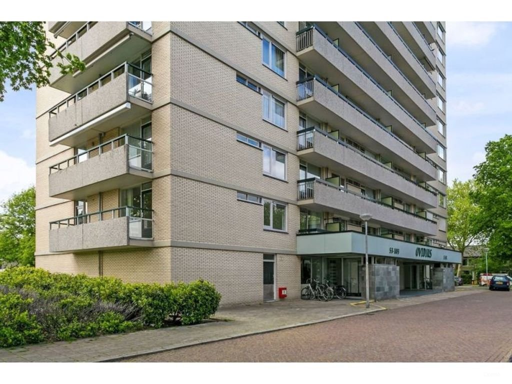 Ruim appartement aan de Ovidiuslaan - Afbeelding 1