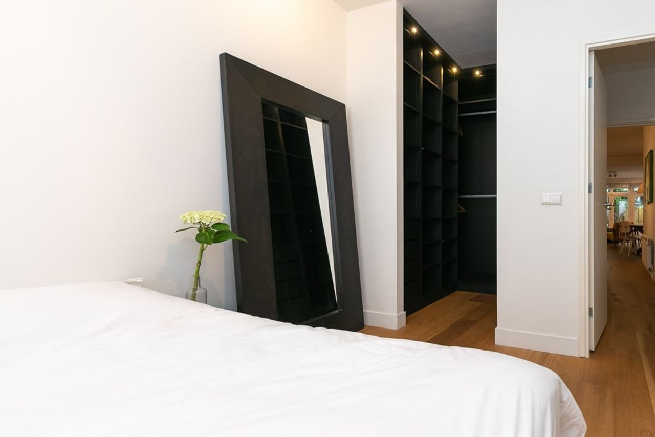 Gerenoveerde benedenwoning met zonnige tuin - Afbeelding 11