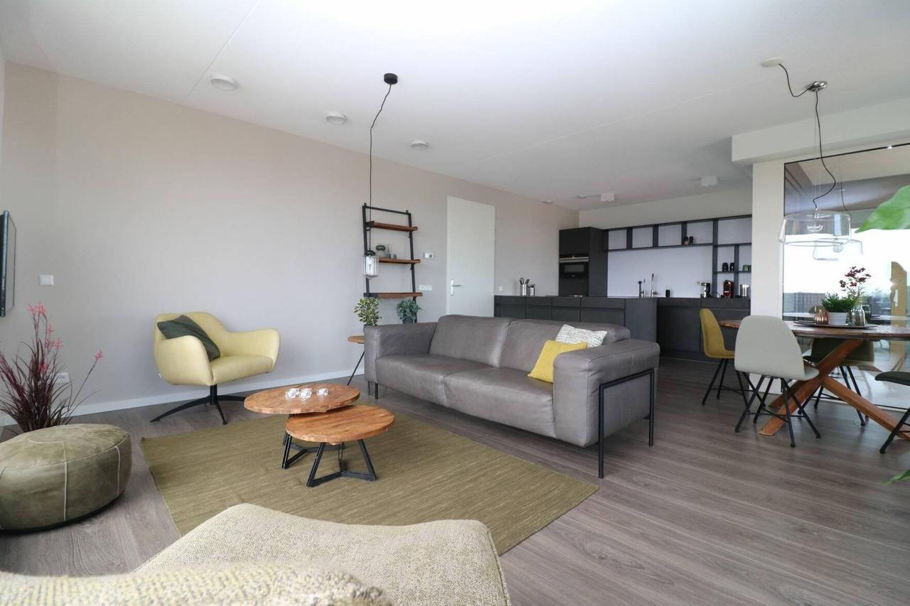 Gemeubileerd 3-kamerappartement met balkon - Afbeelding 4
