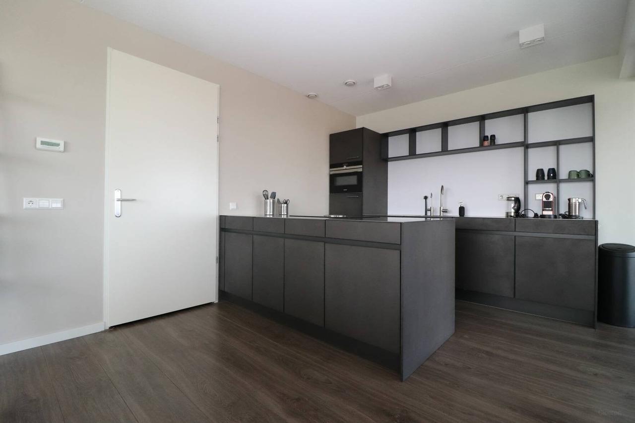 Gemeubileerd 3-kamerappartement met balkon - Afbeelding 6