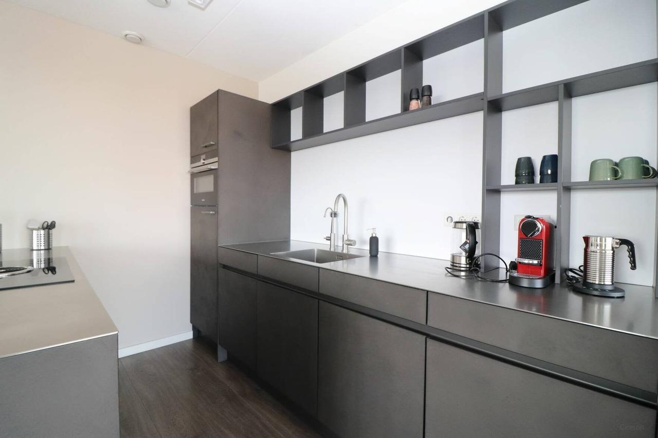 Gemeubileerd 3-kamerappartement met balkon - Afbeelding 8