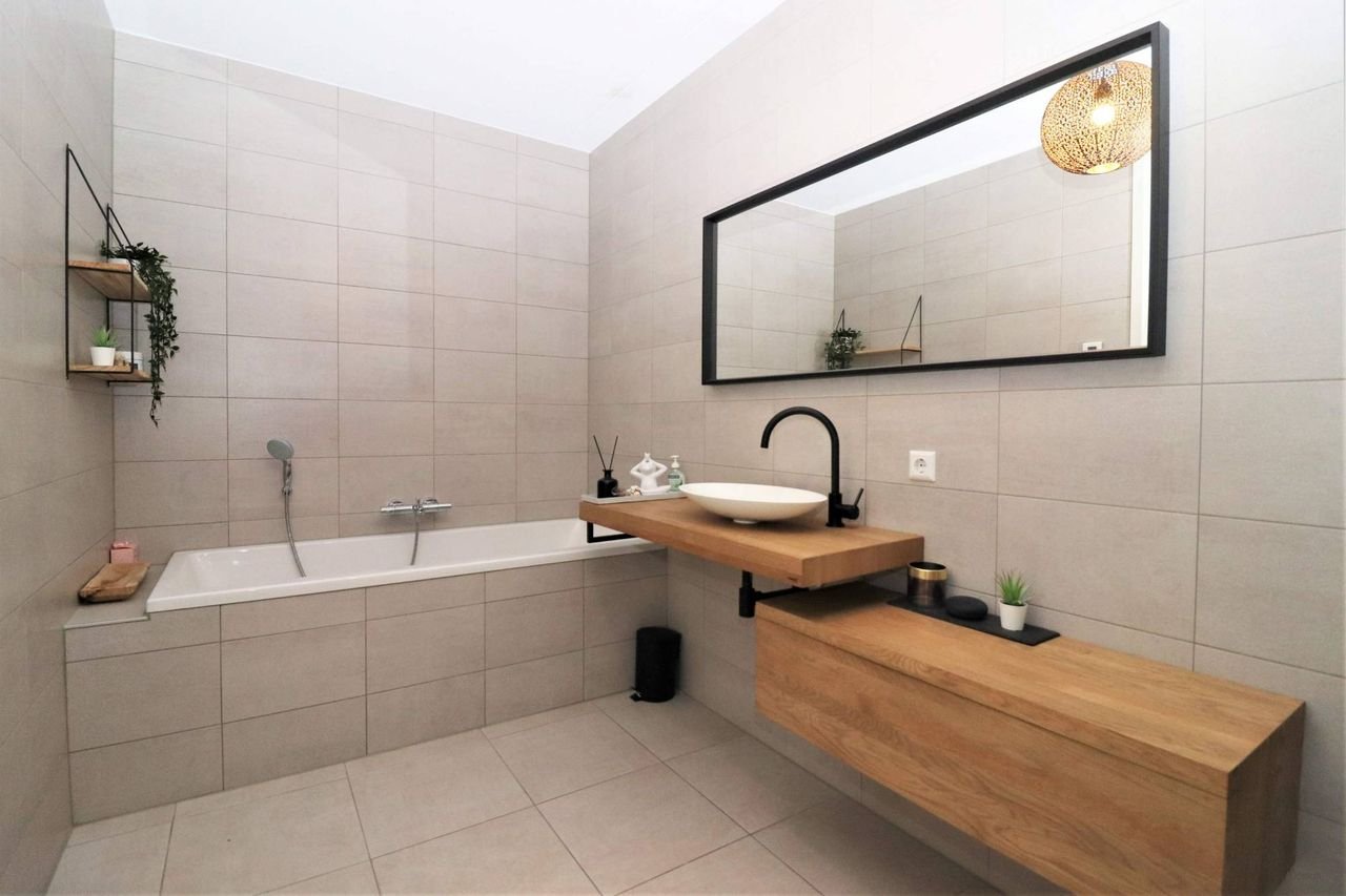 Licht 3-kamerappartement met balkon en parking - Afbeelding 13