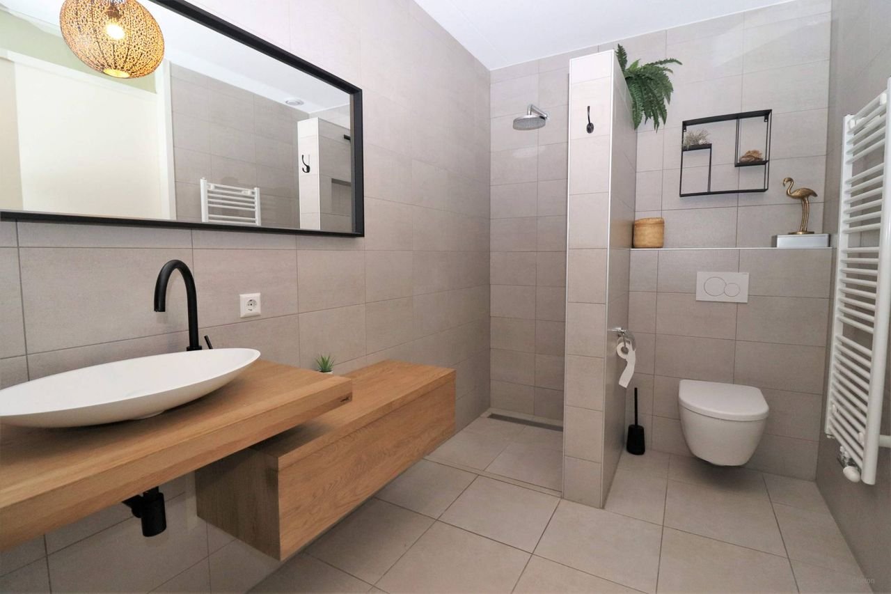 Licht 3-kamerappartement met balkon en parking - Afbeelding 12