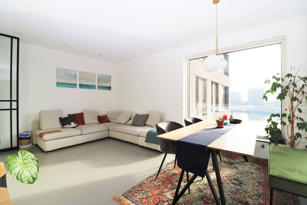 Licht 3-kamerappartement met balkon en parking - Afbeelding 2