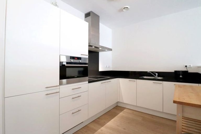 Furnished 96 m² apartment in the Markthal - Image 5