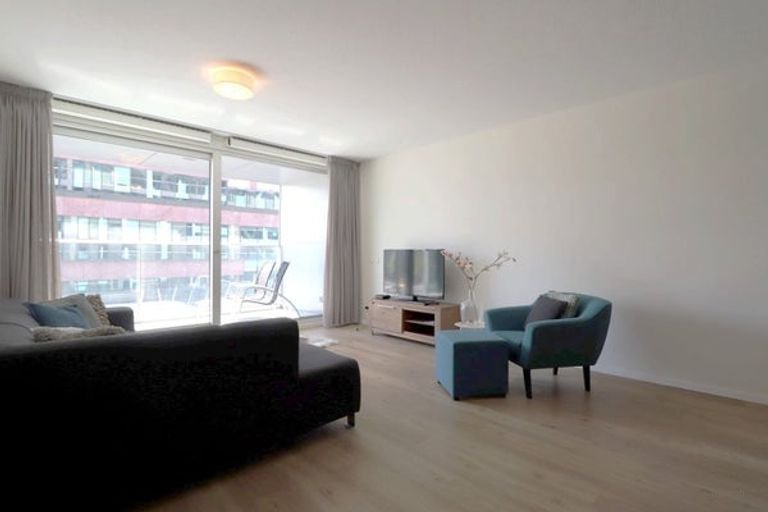 Furnished 96 m² apartment in the Markthal - Image 2