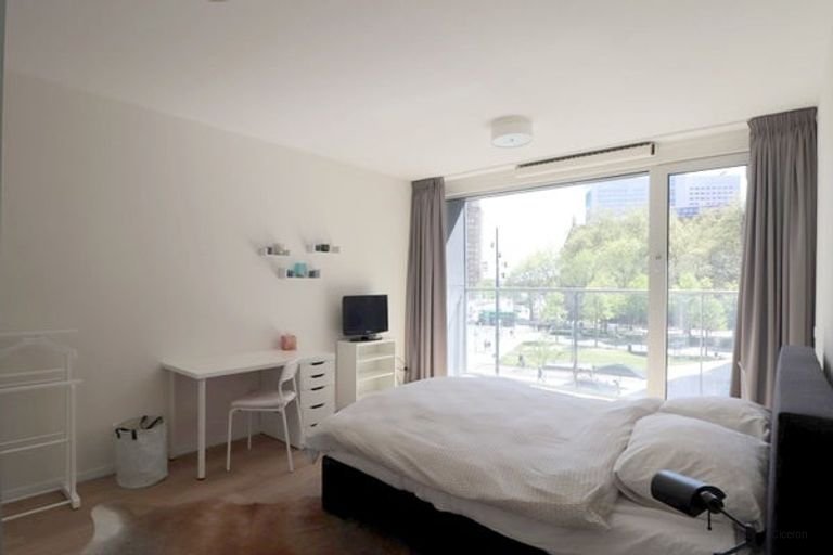 Furnished 96 m² apartment in the Markthal - Image 6