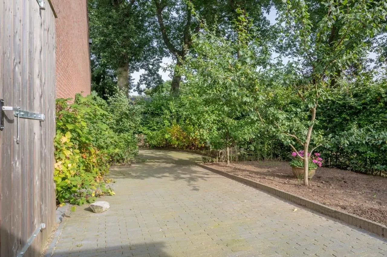 Royale hoekwoning met carport in Meijhorst - Afbeelding 13